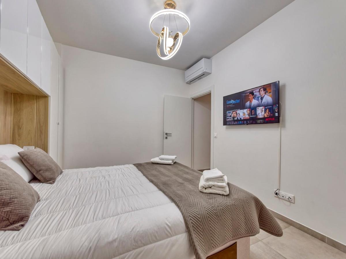 City Vibes, Indoor Parking, Breakfast & Air Conditioning Ницца Экстерьер фото