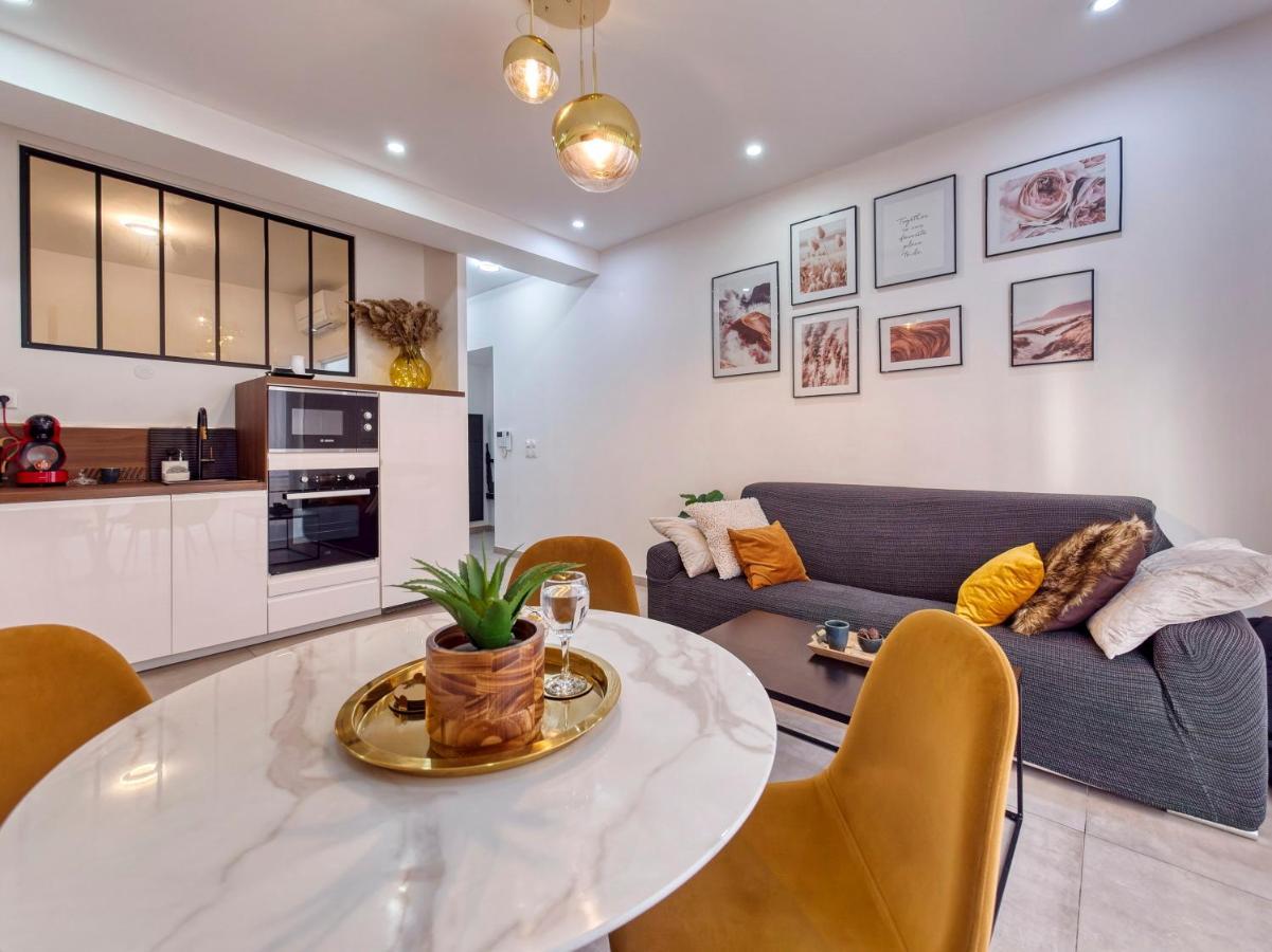 City Vibes, Indoor Parking, Breakfast & Air Conditioning Ницца Экстерьер фото